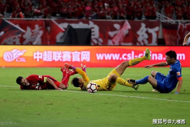 美国男篮大胜塞尔维亚 库里24分约基奇16+11